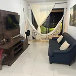 Apartamento No Flamengo, Andar Alto, Super Ventilado, Proximo A Praia Com Varanda Espacosa E Incrivel Vista Do Cristo Redentor